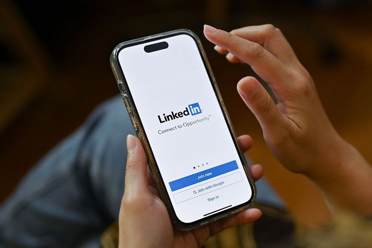 Personal Brand on LinkedIn 2025